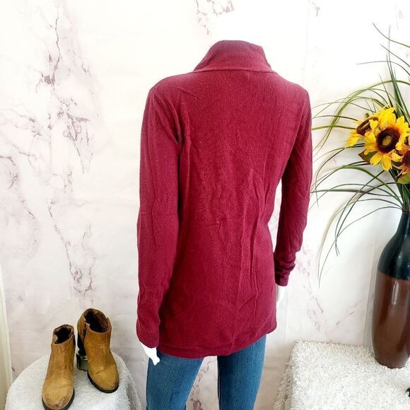 Women's V-Neck Sweater - Burgundy - Picture 5 of 7